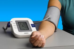 Regulation of blood pressure in high blood pressure to prevent negative consequences